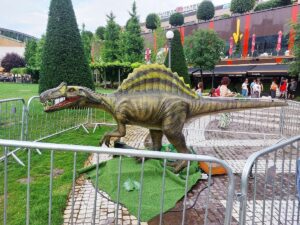Lumea dinozaurilor