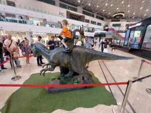 In spinare la dinozaur