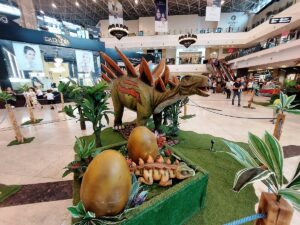 Lumea dinozaurilor
