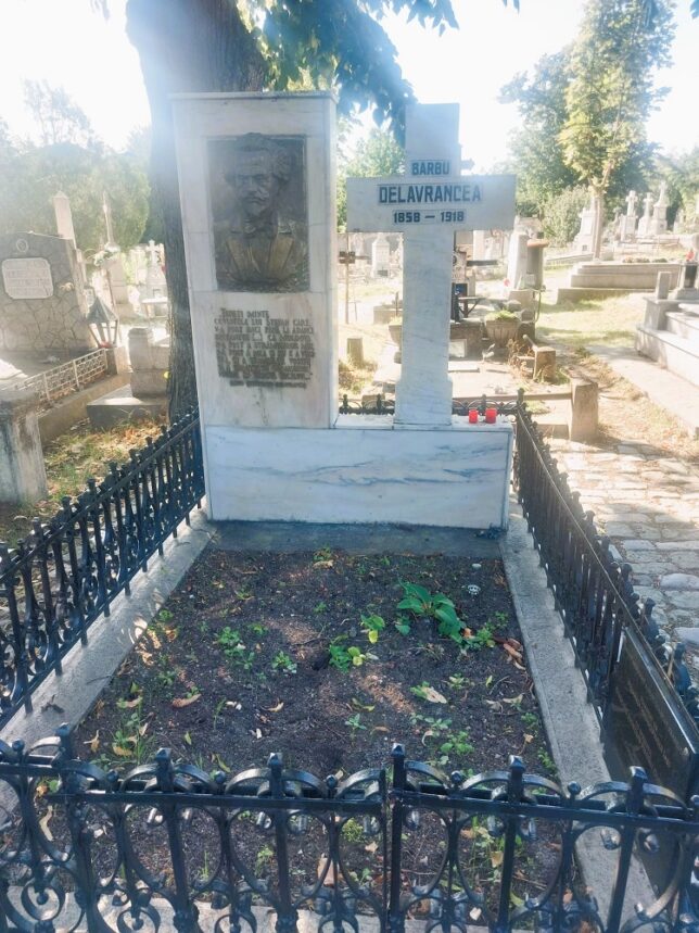 Mormântul lui Barbu Ștefănescu Delavrancea - Cimitirul Eternitatea din Iași