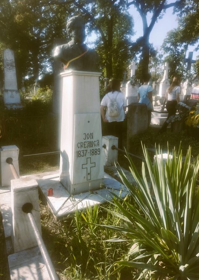 Mormântul lui Ion Creangă - Cimitirul Eternitatea din Iași
