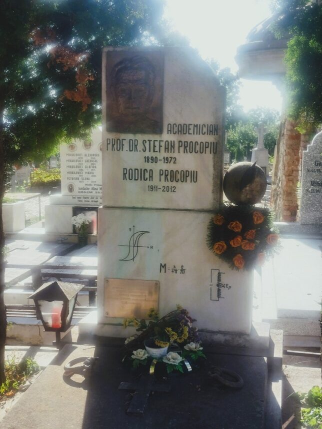 Mormântul lui Ștefan Procopiu - Cimitirul Eternitatea din Iași